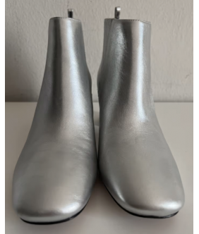 SILVER BOOTS