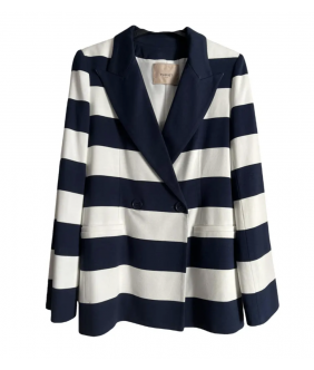 NAVY BLAZER