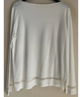 WHITE SWEATER